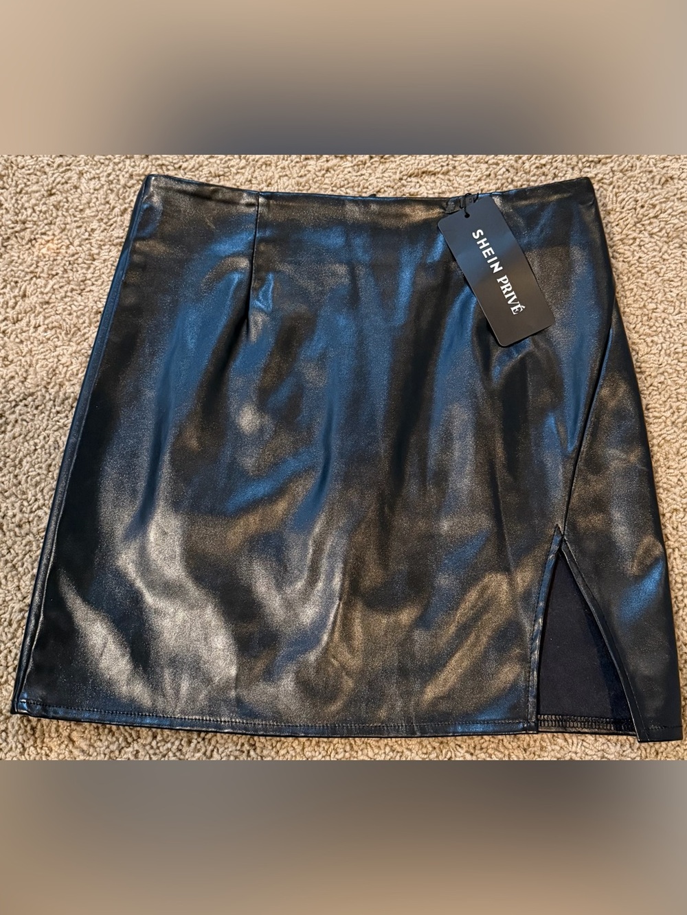 SHEIN Black Faux Leather Mini Skirt with Side Slit Detail